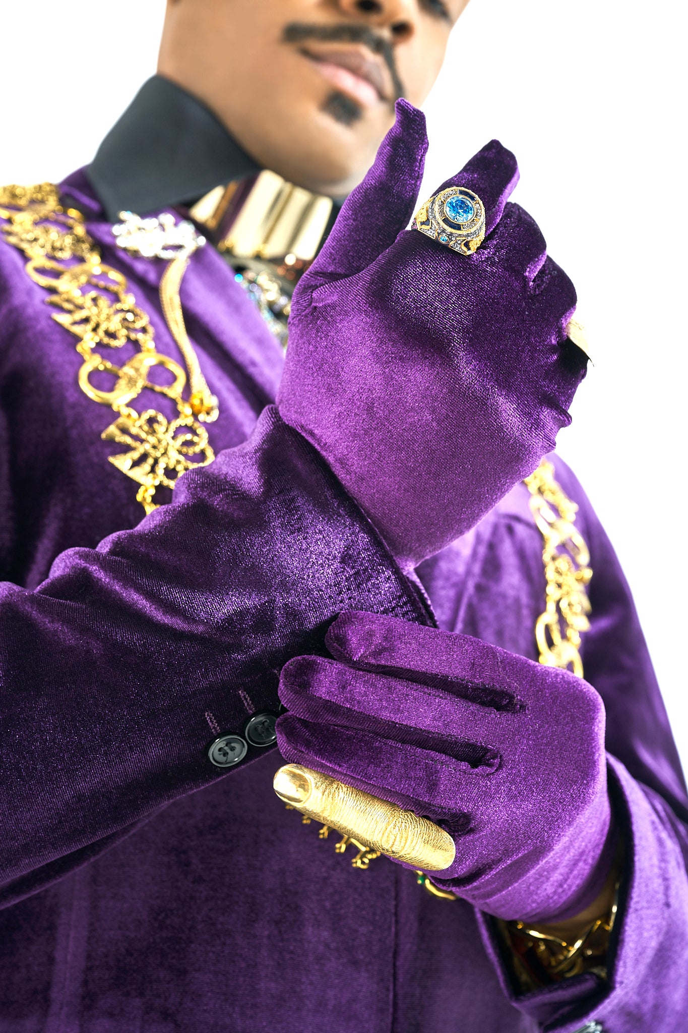 VELVET JACKETS |SoloBassé's Purple Velvet Jacket